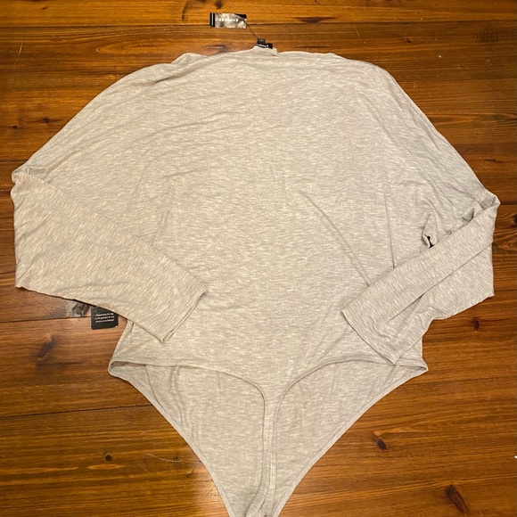 Express Ladies Heather Gray Draped Long Sleeve Thong Bodysuit NWT Size XL - Picture 3 of 3